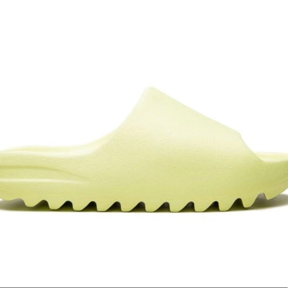 adidas Yeezy
YEEZY "Glow Green" slides Style ID: HQ6447
Us M Men's Size: 8